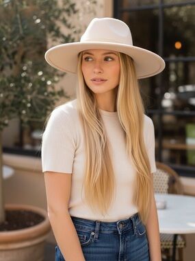 Forever 21 Womans Hat